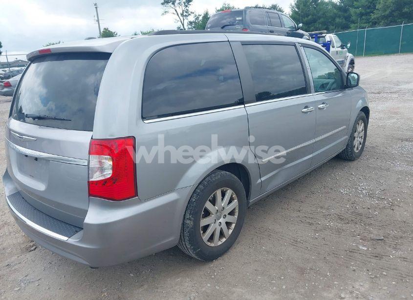 Photo 4 of 2014 Chrysler Town & COUNTRY TOURING (VIN 2C4RC1BG8ER468490)