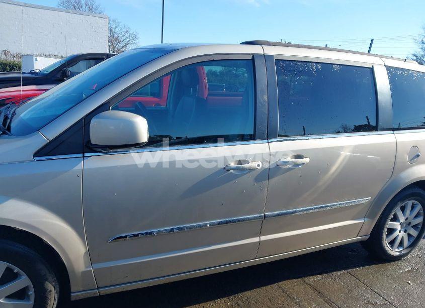 Photo 14 of 2015 Chrysler Town & COUNTRY TOURING (VIN 2C4RC1BG8FR551564)