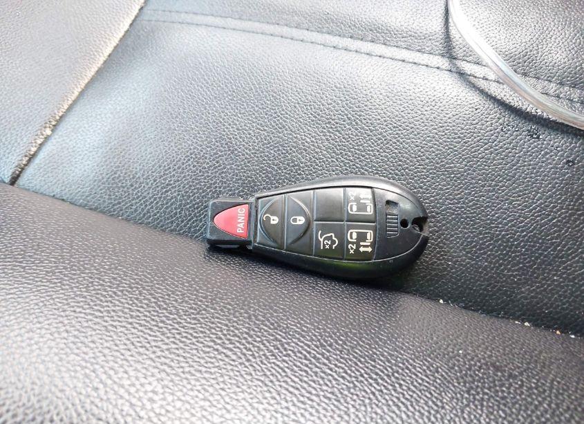 Photo 11 of 2015 Chrysler Town & COUNTRY TOURING (VIN 2C4RC1BG8FR553959)