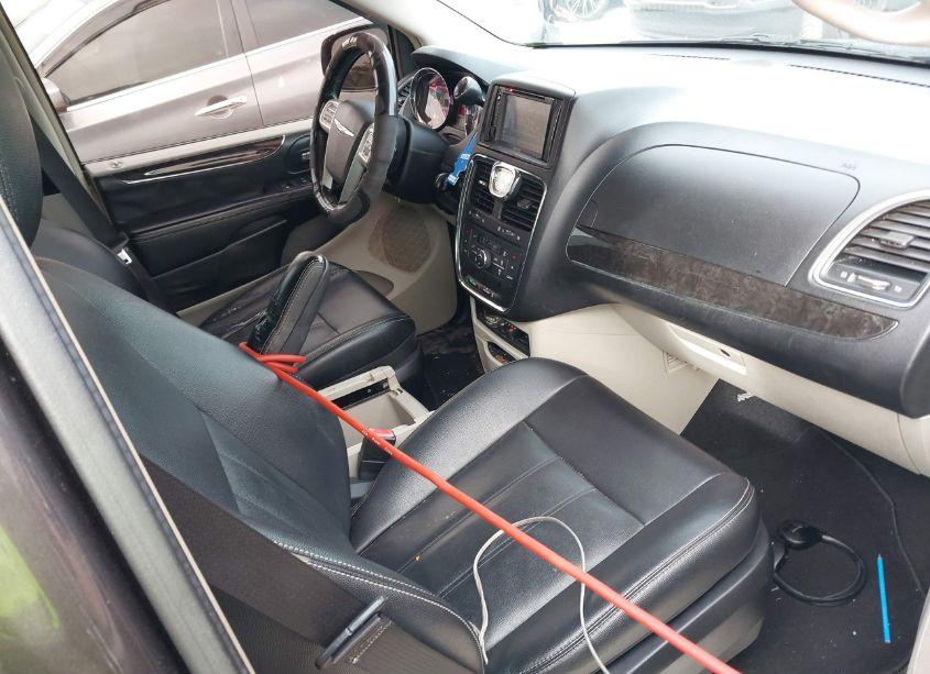 Photo 5 of 2015 Chrysler Town & COUNTRY TOURING (VIN 2C4RC1BG8FR553959)