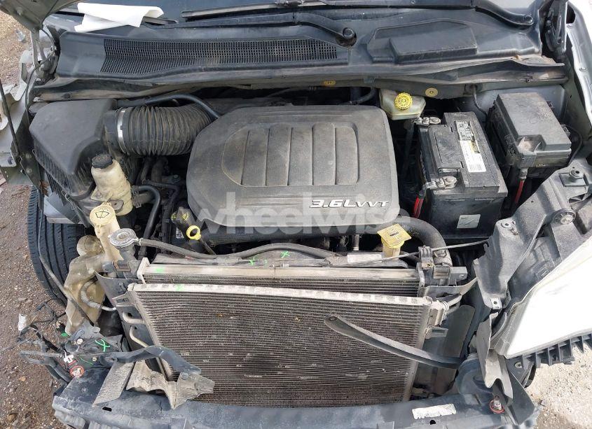 Photo 10 of 2015 Chrysler Town & COUNTRY TOURING (VIN 2C4RC1BG8FR595614)