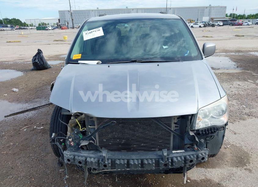 Photo 13 of 2015 Chrysler Town & COUNTRY TOURING (VIN 2C4RC1BG8FR595614)