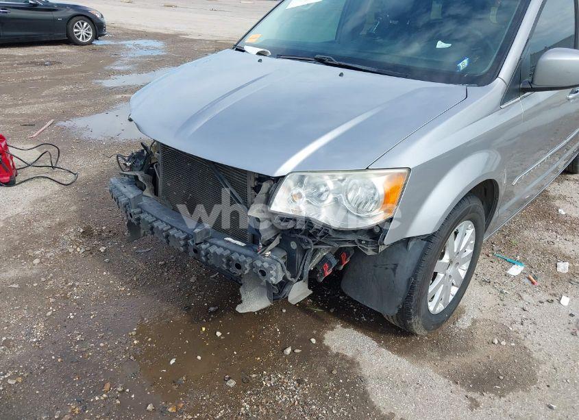 Photo 6 of 2015 Chrysler Town & COUNTRY TOURING (VIN 2C4RC1BG8FR595614)