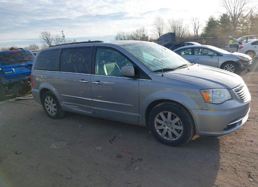 Photo 13 of 2015 Chrysler Town & COUNTRY TOURING (VIN 2C4RC1BG8FR602237)