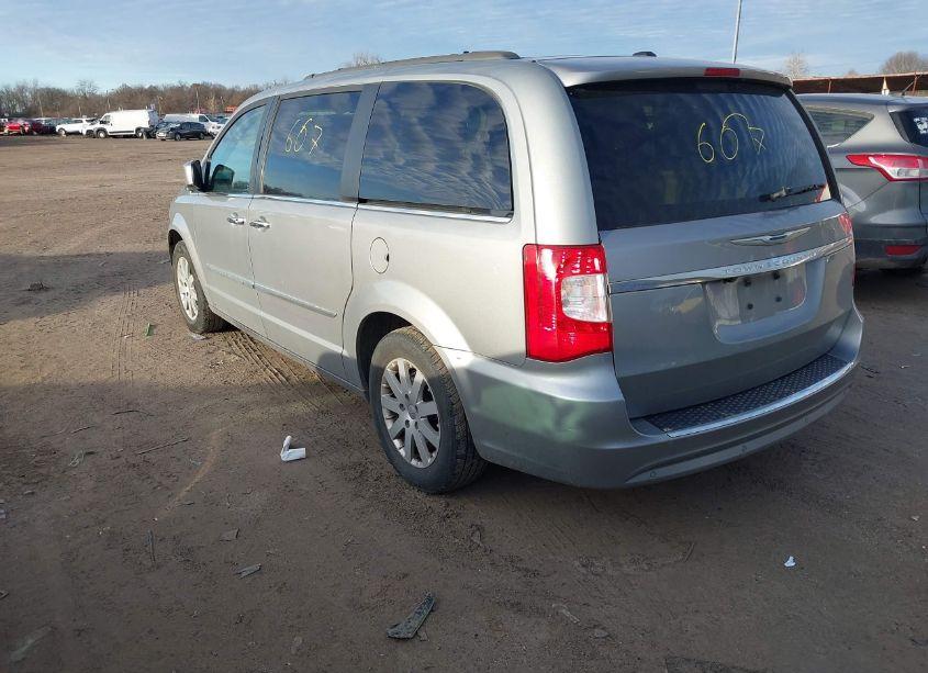 Photo 3 of 2015 Chrysler Town & COUNTRY TOURING (VIN 2C4RC1BG8FR602237)