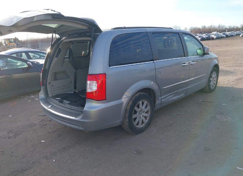Photo 4 of 2015 Chrysler Town & COUNTRY TOURING (VIN 2C4RC1BG8FR602237)