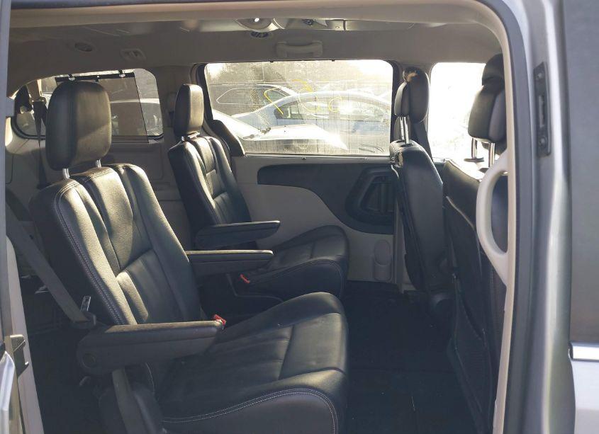 Photo 8 of 2015 Chrysler Town & COUNTRY TOURING (VIN 2C4RC1BG8FR602237)