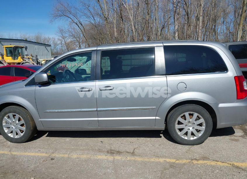 Photo 14 of 2015 Chrysler Town & COUNTRY TOURING (VIN 2C4RC1BG8FR608782)