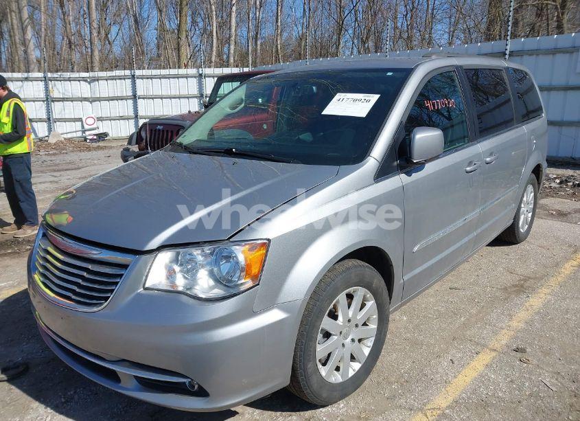 Photo 2 of 2015 Chrysler Town & COUNTRY TOURING (VIN 2C4RC1BG8FR608782)