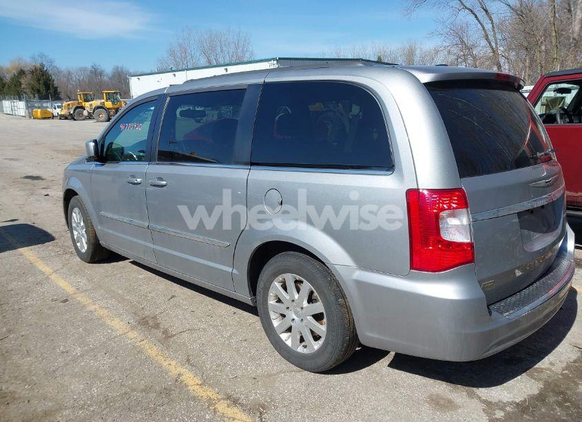 Photo 3 of 2015 Chrysler Town & COUNTRY TOURING (VIN 2C4RC1BG8FR608782)