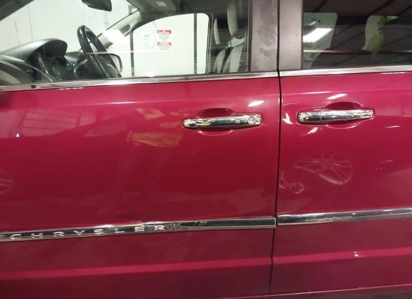 Photo 12 of 2015 Chrysler Town & COUNTRY TOURING (VIN 2C4RC1BG8FR620995)