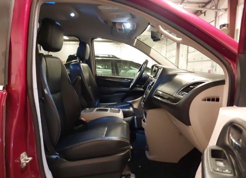 Photo 5 of 2015 Chrysler Town & COUNTRY TOURING (VIN 2C4RC1BG8FR620995)