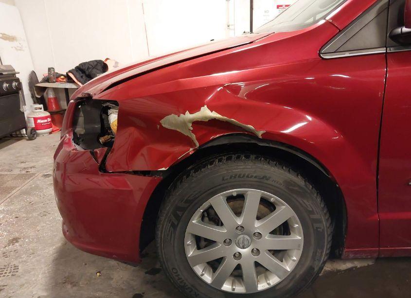 Photo 6 of 2015 Chrysler Town & COUNTRY TOURING (VIN 2C4RC1BG8FR620995)