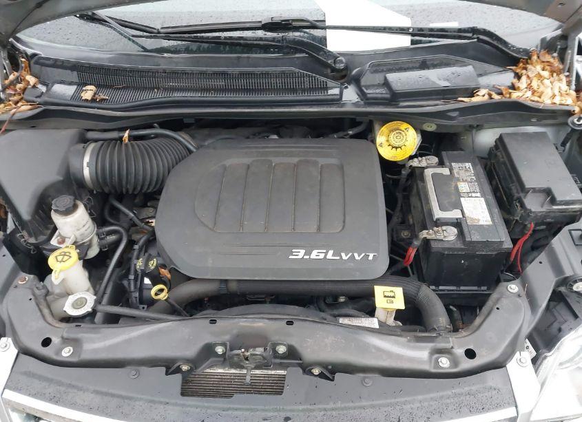 Photo 10 of 2015 Chrysler Town & COUNTRY TOURING (VIN 2C4RC1BG8FR656637)