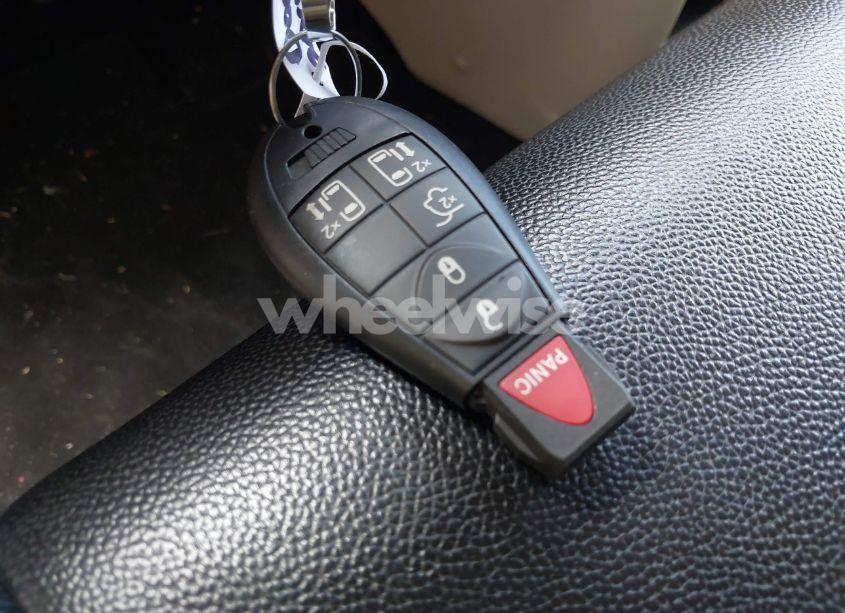 Photo 11 of 2015 Chrysler Town & COUNTRY TOURING (VIN 2C4RC1BG8FR661384)