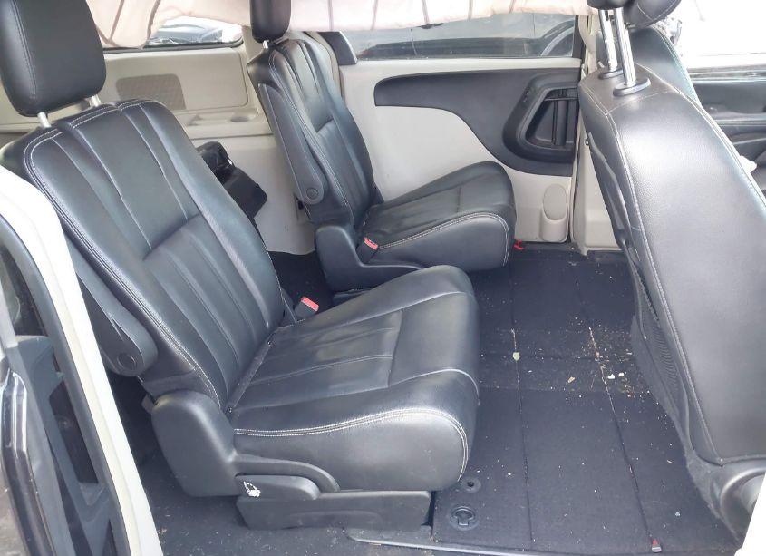 Photo 8 of 2015 Chrysler Town & COUNTRY TOURING (VIN 2C4RC1BG8FR694157)