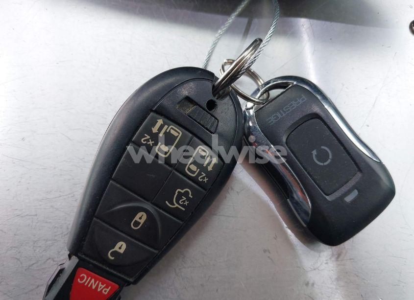 Photo 11 of 2015 Chrysler Town & COUNTRY TOURING (VIN 2C4RC1BG8FR697950)