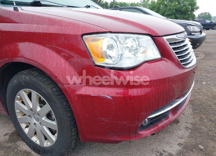 Photo 12 of 2015 Chrysler Town & COUNTRY TOURING (VIN 2C4RC1BG8FR697950)