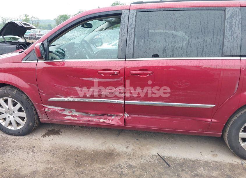 Photo 6 of 2015 Chrysler Town & COUNTRY TOURING (VIN 2C4RC1BG8FR697950)