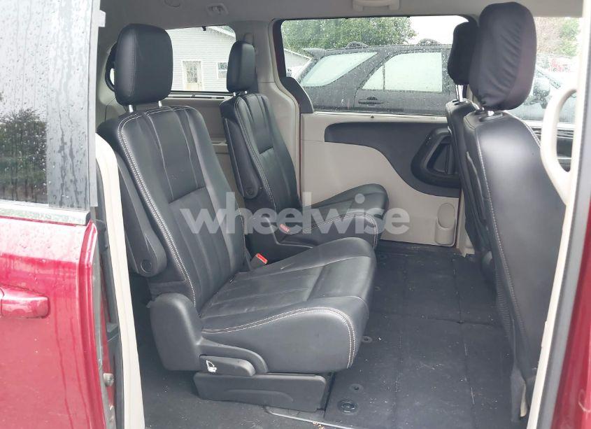 Photo 8 of 2015 Chrysler Town & COUNTRY TOURING (VIN 2C4RC1BG8FR697950)