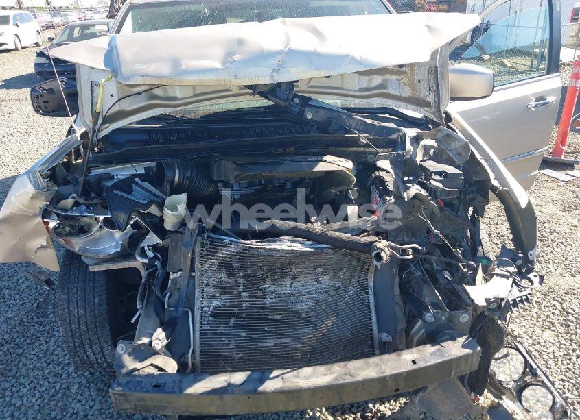 Photo 10 of 2015 Chrysler Town & COUNTRY TOURING (VIN 2C4RC1BG8FR740876)