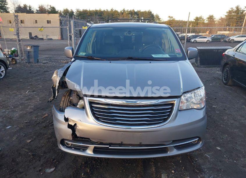Photo 13 of 2015 Chrysler Town & COUNTRY TOURING (VIN 2C4RC1BG8FR742921)