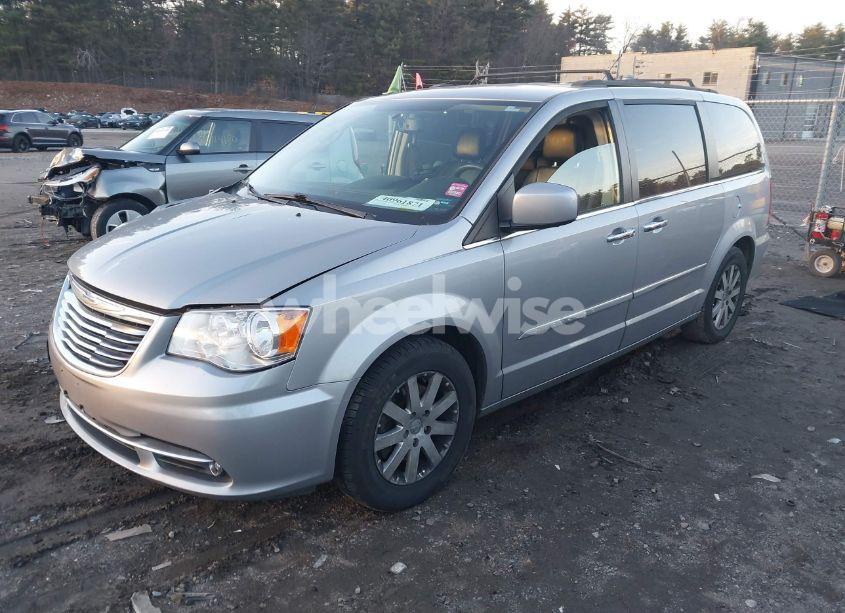 Photo 2 of 2015 Chrysler Town & COUNTRY TOURING (VIN 2C4RC1BG8FR742921)