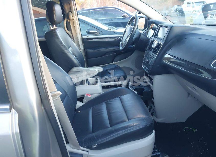 Photo 5 of 2015 Chrysler Town & COUNTRY TOURING (VIN 2C4RC1BG8FR742921)