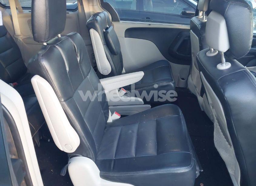 Photo 8 of 2015 Chrysler Town & COUNTRY TOURING (VIN 2C4RC1BG8FR742921)