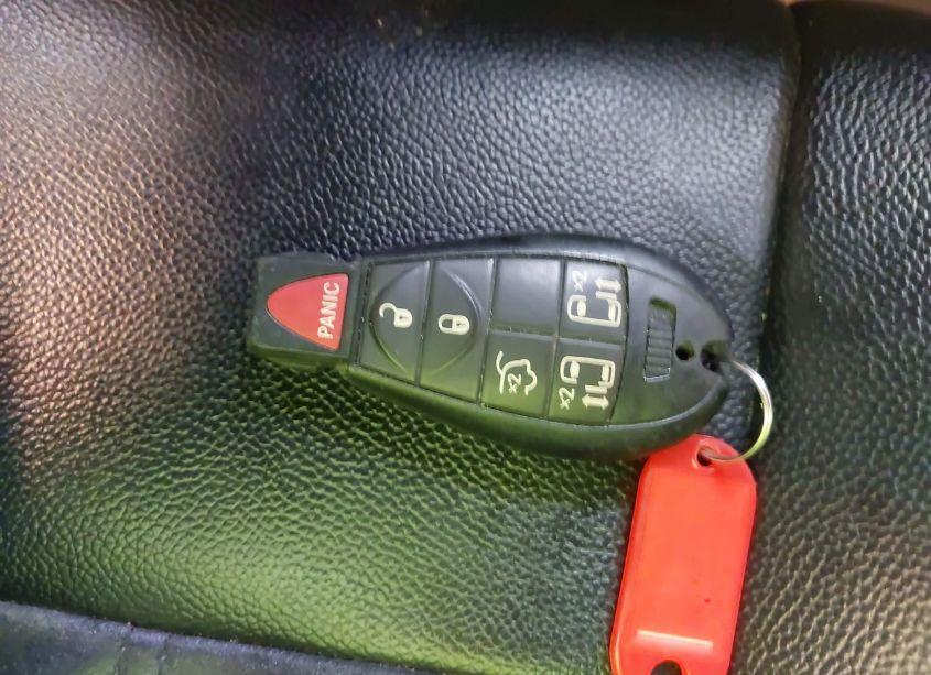 Photo 11 of 2015 Chrysler Town & COUNTRY TOURING (VIN 2C4RC1BG8FR752185)