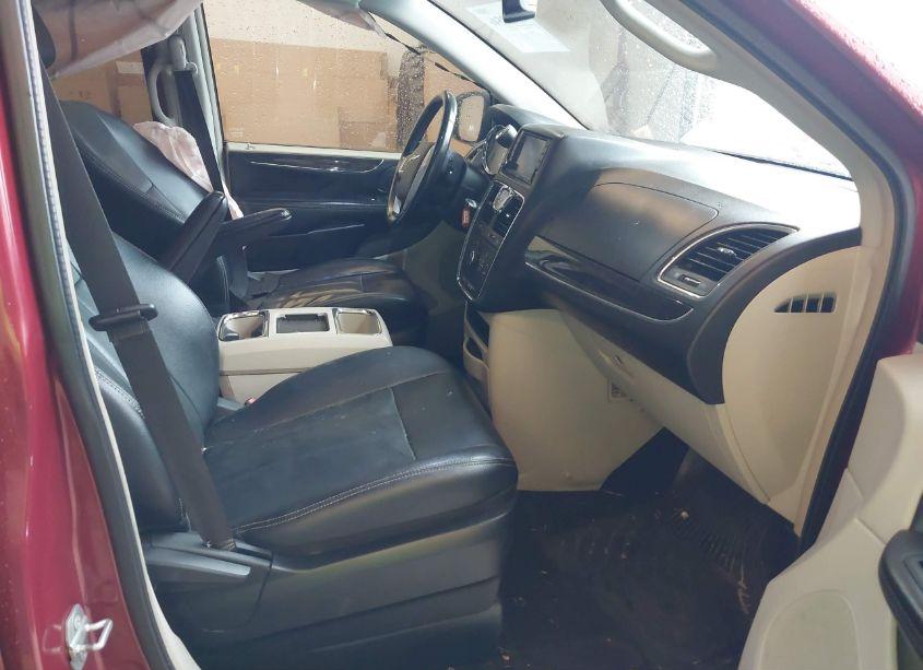 Photo 5 of 2015 Chrysler Town & COUNTRY TOURING (VIN 2C4RC1BG8FR752185)