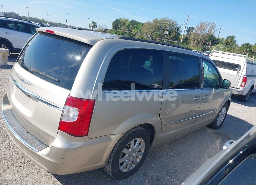 Photo 13 of 2015 Chrysler Town & COUNTRY TOURING (VIN 2C4RC1BG8FR752221)