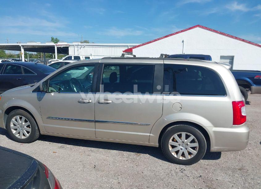 Photo 14 of 2015 Chrysler Town & COUNTRY TOURING (VIN 2C4RC1BG8FR752221)