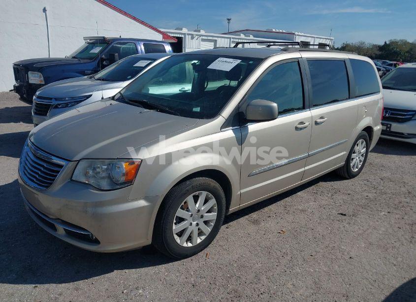 Photo 2 of 2015 Chrysler Town & COUNTRY TOURING (VIN 2C4RC1BG8FR752221)