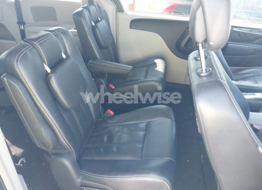 Photo 8 of 2015 Chrysler Town & COUNTRY TOURING (VIN 2C4RC1BG8FR752221)