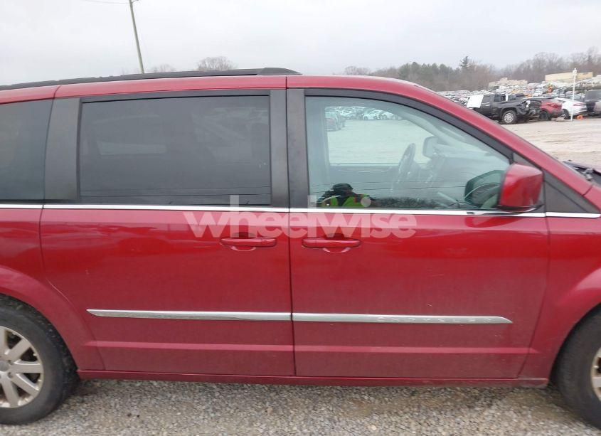 Photo 13 of 2016 Chrysler Town & COUNTRY TOURING (VIN 2C4RC1BG8GR118571)