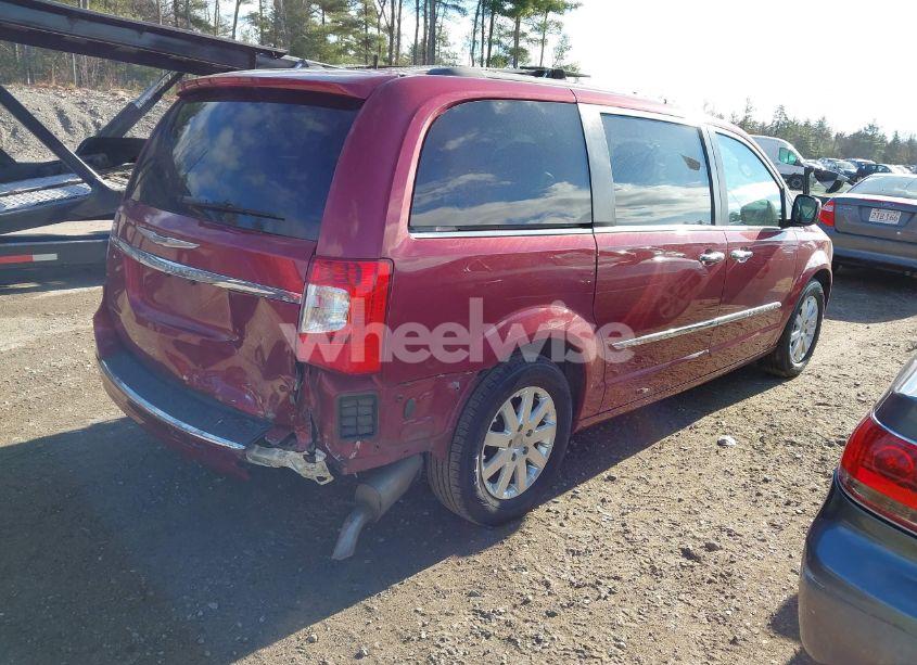 Photo 4 of 2016 Chrysler Town & COUNTRY TOURING (VIN 2C4RC1BG8GR121891)