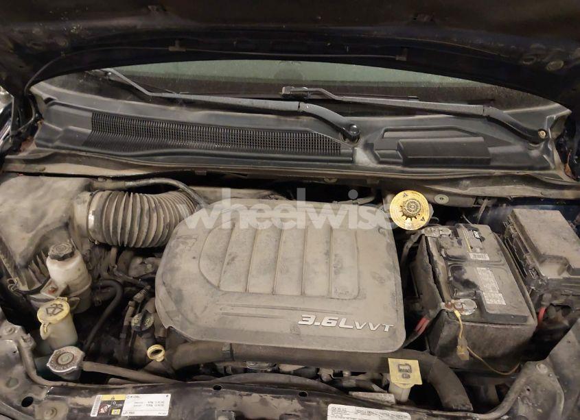 Photo 10 of 2016 Chrysler Town & COUNTRY TOURING (VIN 2C4RC1BG8GR166717)