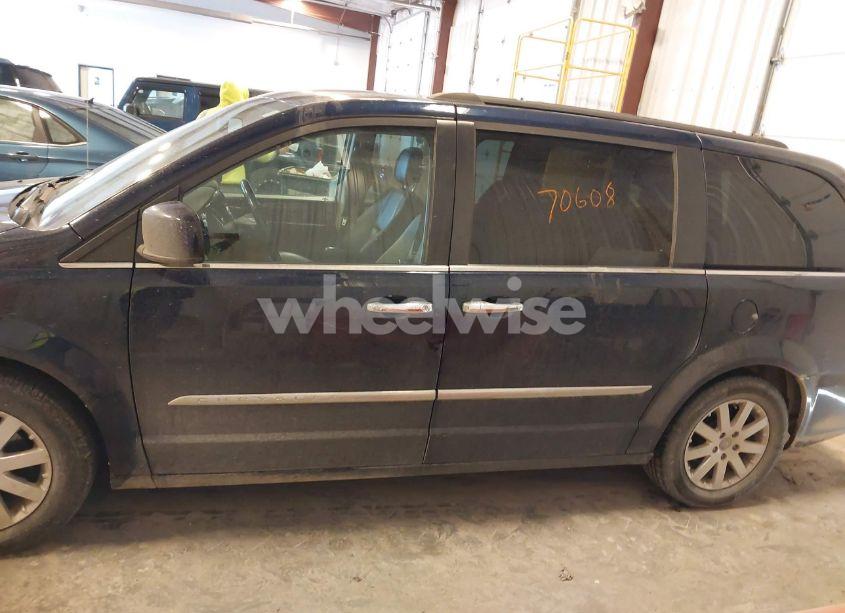 Photo 14 of 2016 Chrysler Town & COUNTRY TOURING (VIN 2C4RC1BG8GR166717)