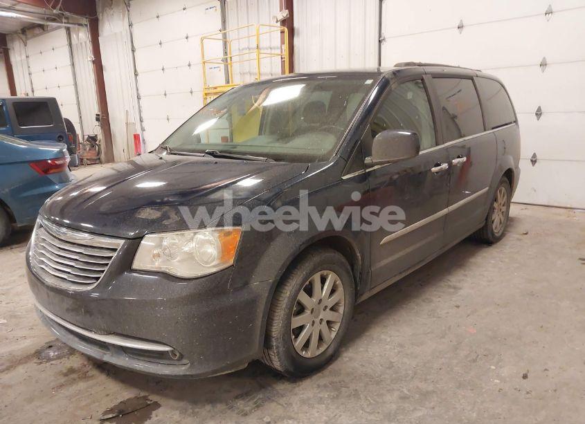 Photo 2 of 2016 Chrysler Town & COUNTRY TOURING (VIN 2C4RC1BG8GR166717)