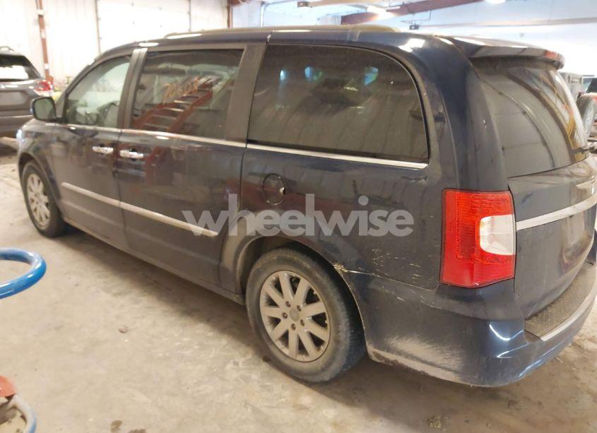 Photo 3 of 2016 Chrysler Town & COUNTRY TOURING (VIN 2C4RC1BG8GR166717)