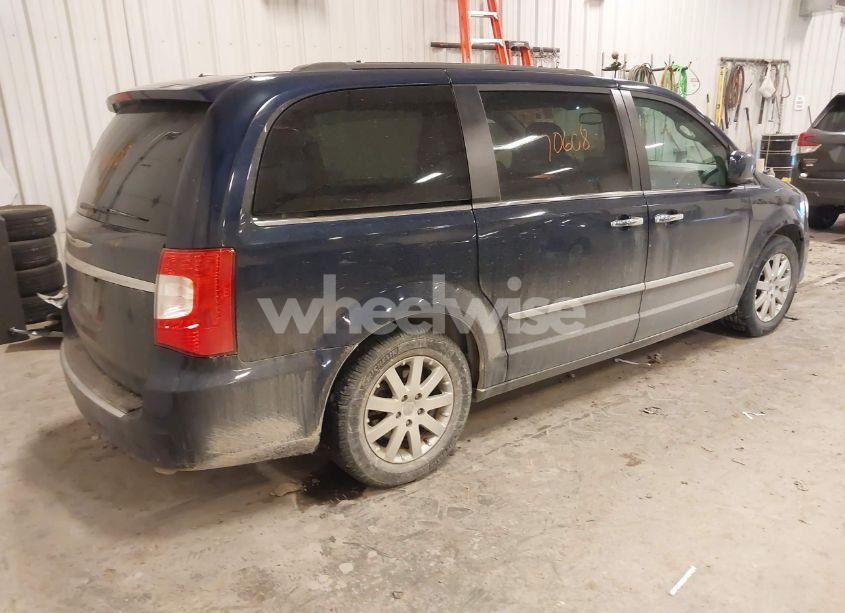 Photo 4 of 2016 Chrysler Town & COUNTRY TOURING (VIN 2C4RC1BG8GR166717)