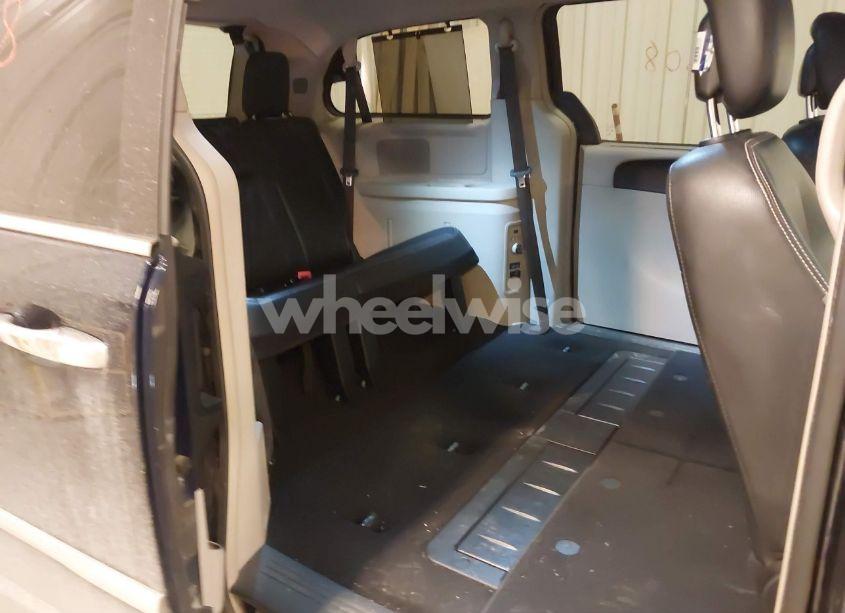 Photo 8 of 2016 Chrysler Town & COUNTRY TOURING (VIN 2C4RC1BG8GR166717)