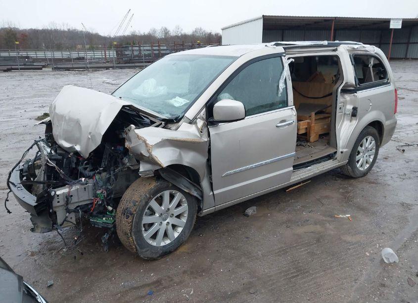 Photo 2 of 2016 Chrysler Town & COUNTRY TOURING (VIN 2C4RC1BG8GR167138)