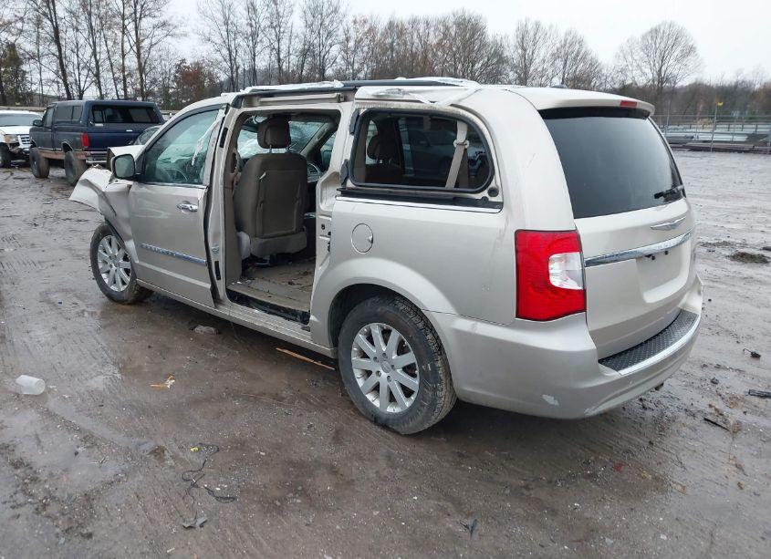 Photo 3 of 2016 Chrysler Town & COUNTRY TOURING (VIN 2C4RC1BG8GR167138)