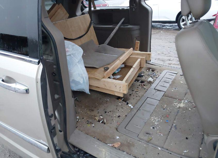 Photo 8 of 2016 Chrysler Town & COUNTRY TOURING (VIN 2C4RC1BG8GR167138)