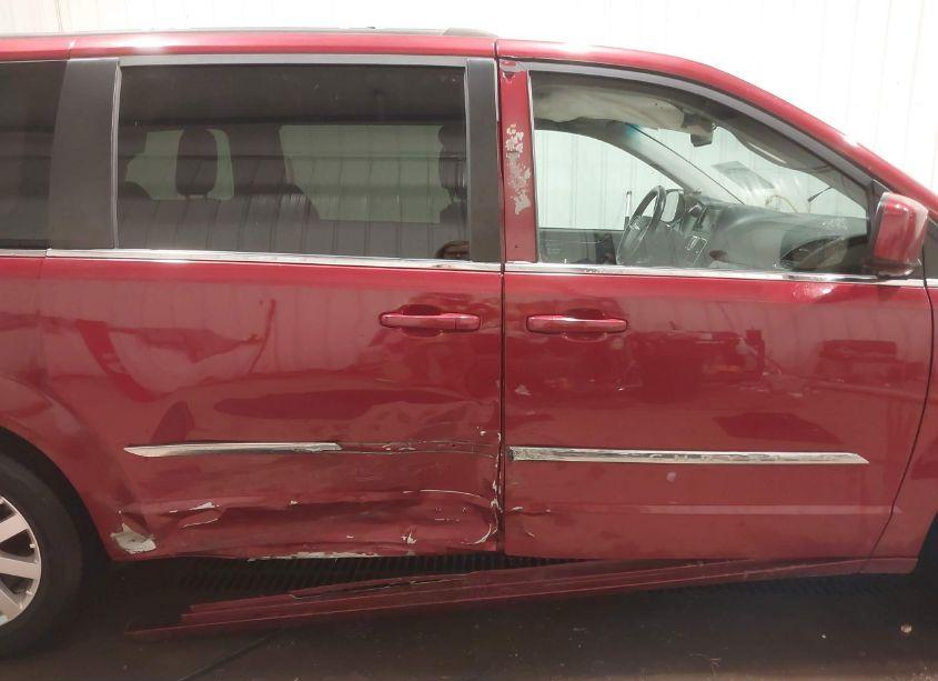 Photo 13 of 2016 Chrysler Town & COUNTRY TOURING (VIN 2C4RC1BG8GR173456)