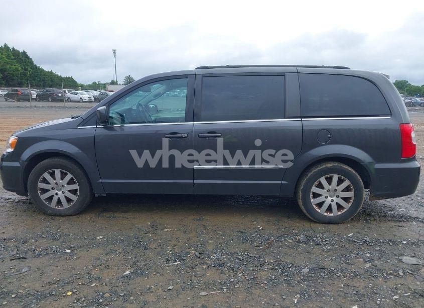 Photo 14 of 2016 Chrysler Town & COUNTRY TOURING (VIN 2C4RC1BG8GR214409)