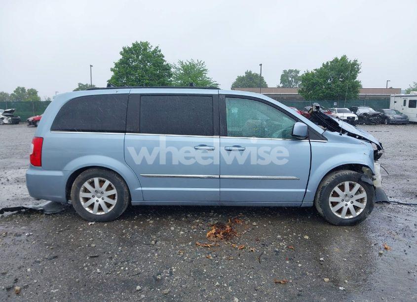 Photo 12 of 2016 Chrysler Town & COUNTRY TOURING (VIN 2C4RC1BG8GR240248)