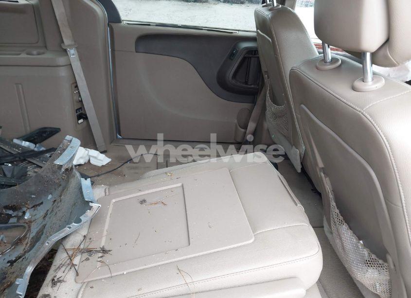 Photo 8 of 2016 Chrysler Town & COUNTRY TOURING (VIN 2C4RC1BG8GR240248)